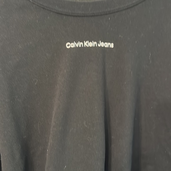 Calvin Klein Cropped Sweatshirt. - Picture 2 of 5